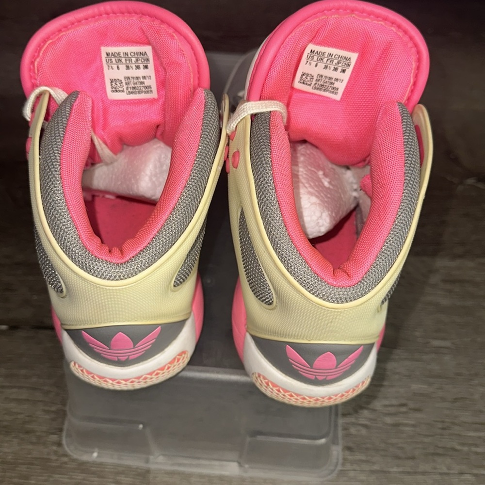 Retro Adidas - Picture 3 of 11